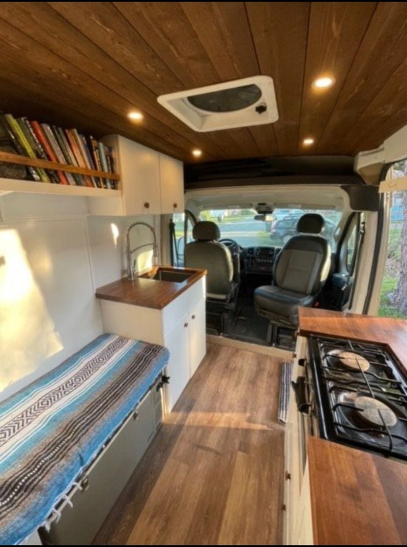 Picture 3/9 of a 2019 Ram Promaster Fully Offgrid Ready Huge Solar & Battery for sale in Tucson, Arizona
