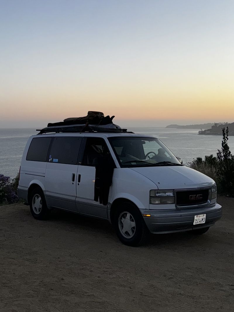Picture 1/19 of a 1999 GMC SAFARI for sale in Santa Monica, California
