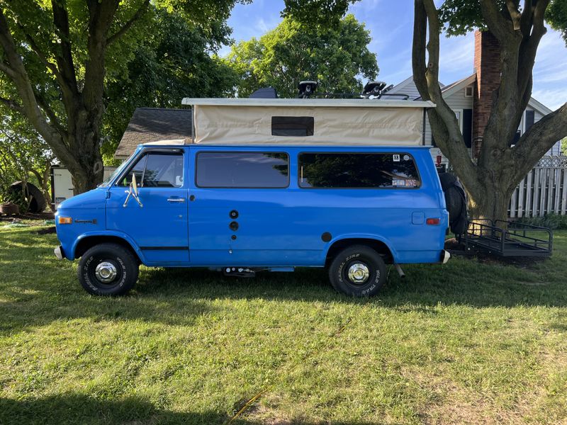 Picture 3/20 of a 1975 Pop Top Chevy Van 20 for sale in West Bloomfield, New York