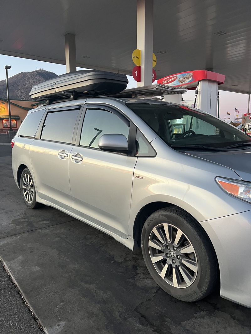 Picture 1/26 of a Minivan Camper for sale in Niagara Falls, New York