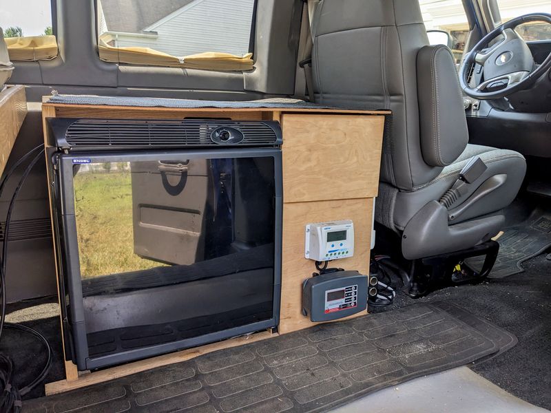 Picture 5/15 of a 2019 E2500 Chevy passenger van - stealth camper for sale in Easton, Maryland
