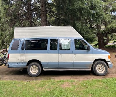 Photo of a Camper Van for sale: 2003 Ford Econoline E350