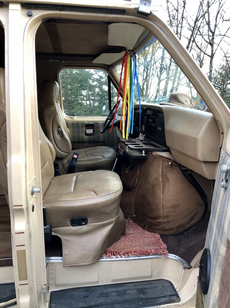 Picture 5/14 of a 1985 Ford E150 4-speed Manual Camper Van for sale in Portland, Oregon