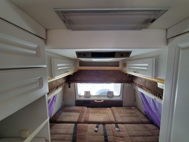 Picture 3/13 of a 2001 Dodge Wide Body 192 Coach House for sale in Sacramento, California