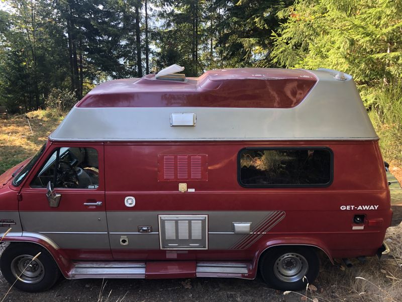 Picture 2/19 of a 1989 Chevy G20 Get-Away Conversion Van/Camper  for sale in Silverdale, Washington
