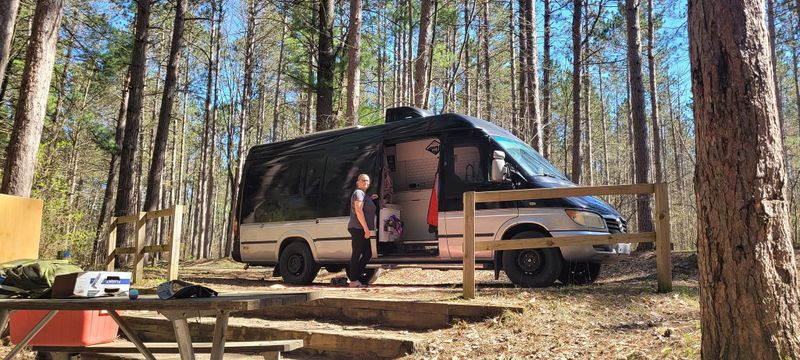 Picture 3/22 of a 2005 Sprinter camper van for sale in Sherwood, Michigan