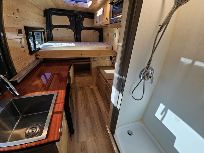 Picture 4/24 of a 2500 Mercedes-Benz Sprinter for sale in Eugene, Oregon