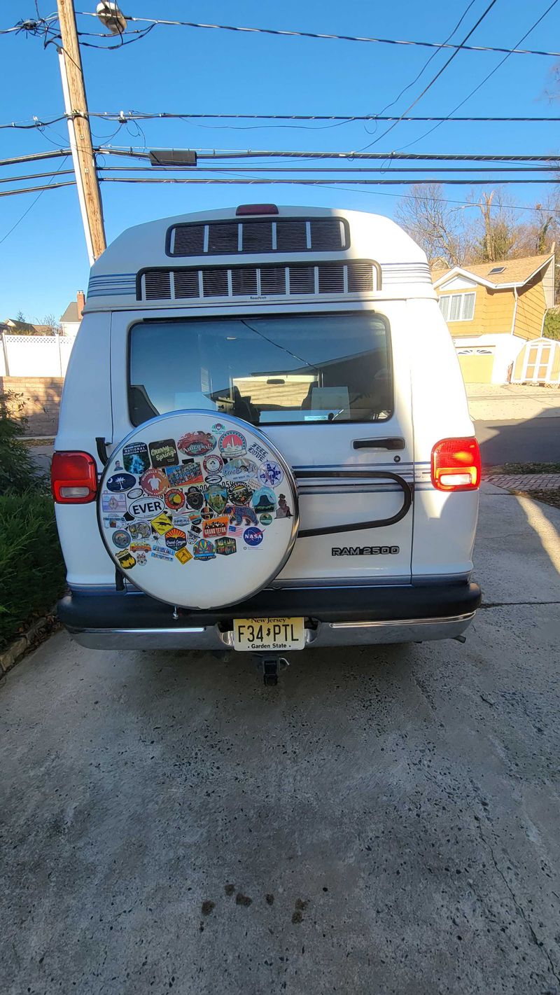 Picture 4/12 of a 2002 Dodge Roadtrek 170 Popular for sale in Atlantic Highlands, New Jersey