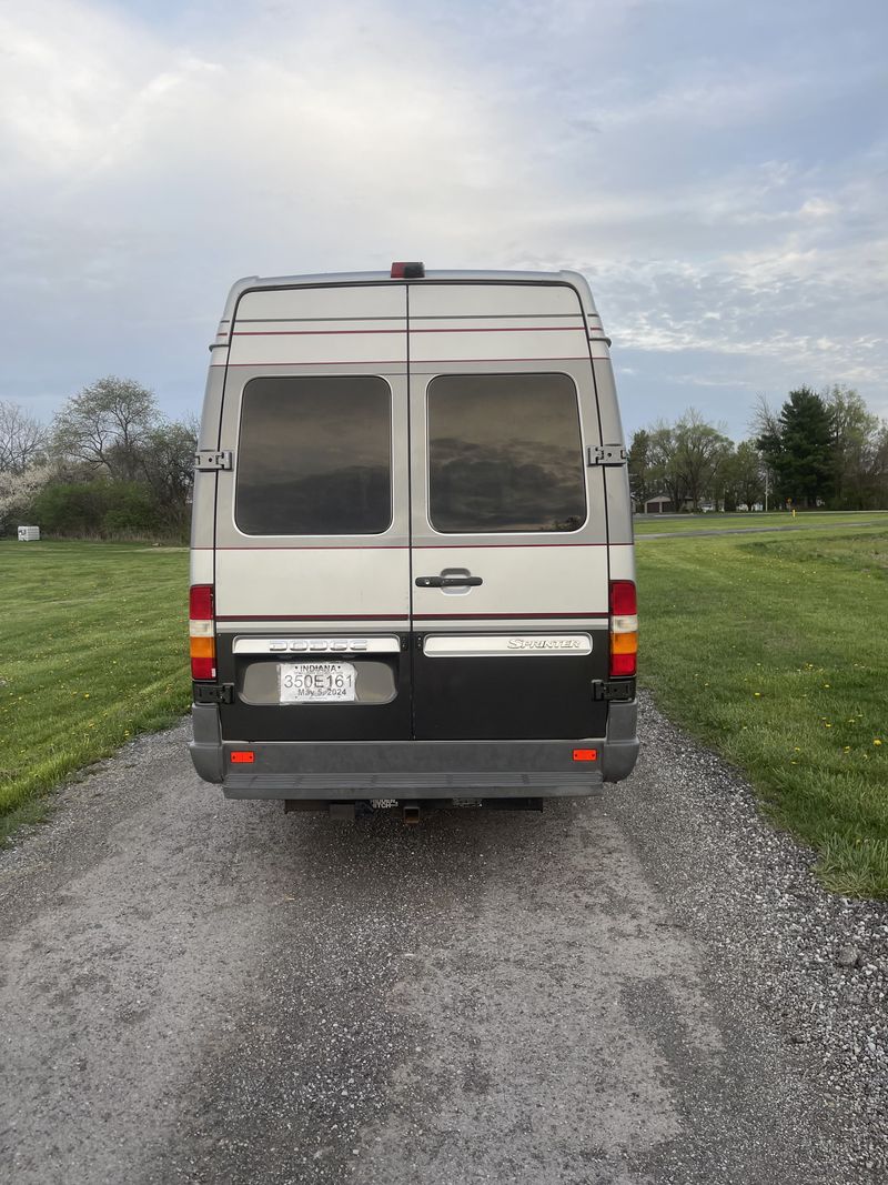 Picture 2/21 of a 2005 dodge sprinter for sale in Churubusco, Indiana