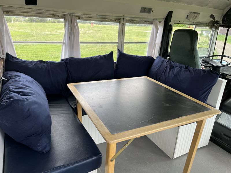 Picture 5/16 of a 1998 Amtran 40 foot Skoolie complete conversion  for sale in Hot Springs, South Dakota