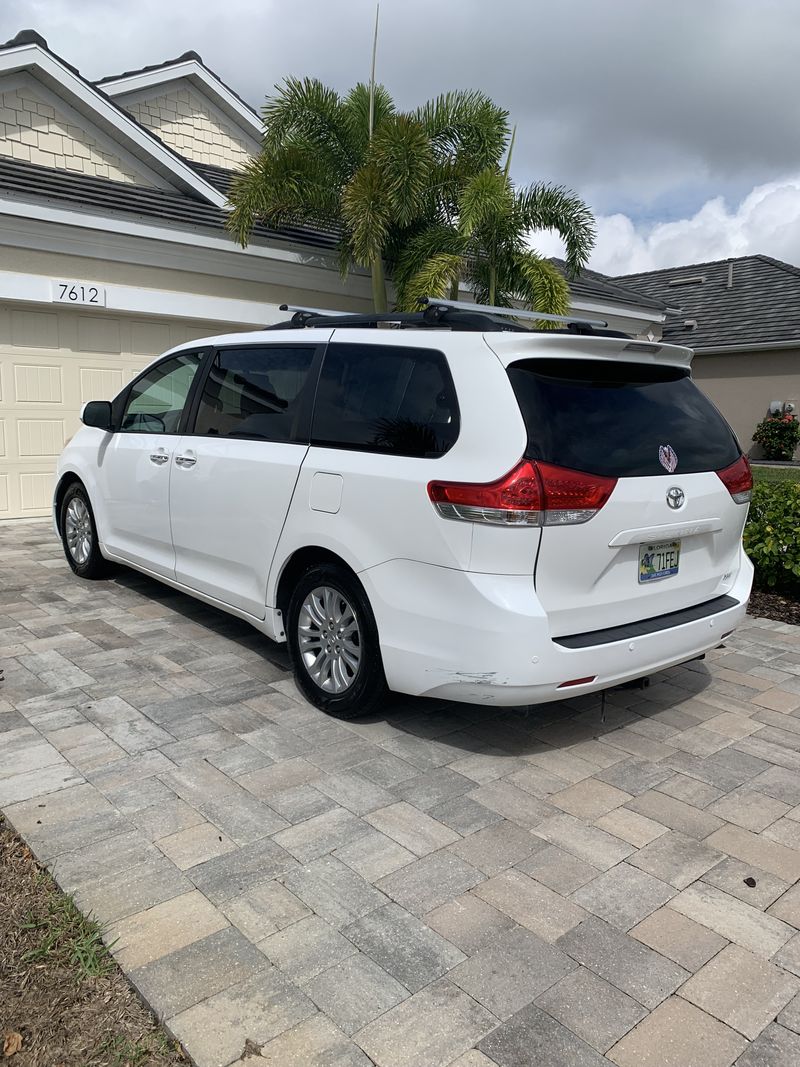 Picture 2/14 of a 2014 Toyota Sienna XLE 77,888 miles for sale in Sarasota, Florida