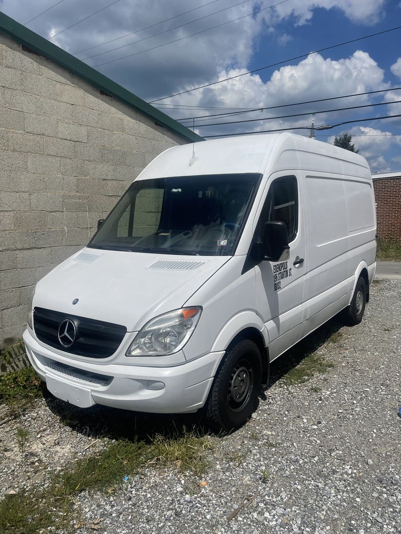 Picture 4/6 of a 2011 Mercedes-Benz Sprinter Camper Van  for sale in Hanover, Pennsylvania