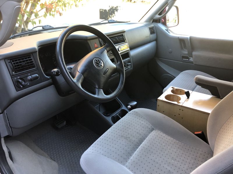 Picture 5/17 of a 2001 Volkswagen Eurovan Weekender for sale in Seattle, Washington