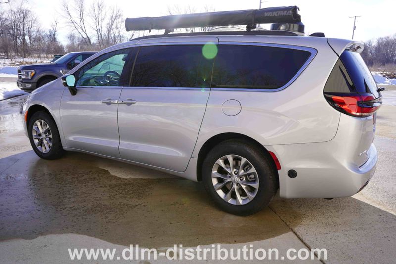 Picture 1/45 of a 2026 Chrysler Pacifica AWD Mini-T Campervan Fits in a Garage for sale in Lake Crystal, Minnesota