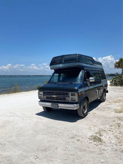 Photo of a Camper Van for sale: 1986 Chevy G20 Horizon Campervan