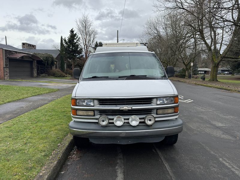 Picture 4/15 of a Chevrolet Sportsmobile RB30 for sale in Portland, Oregon