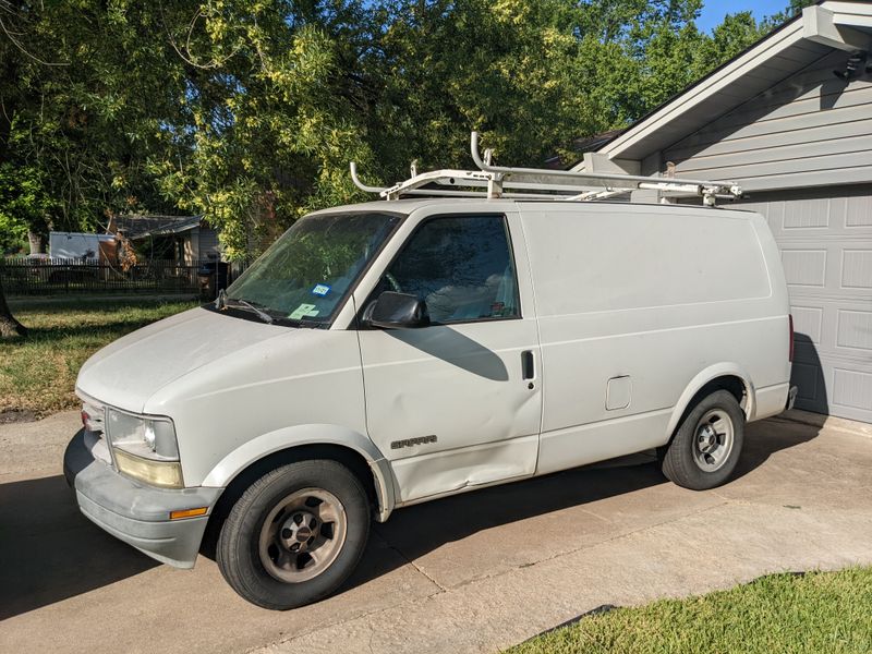 Picture 2/9 of a 2001 GMC Safari - Campervan Buildout for sale in Austin, Texas