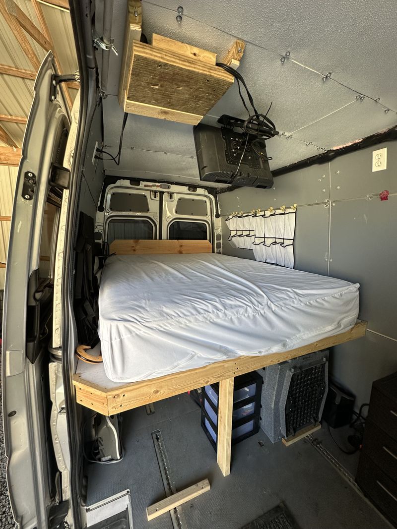 Picture 1/13 of a Diesel Sprinter with LOW MILES! for sale in Tompkinsville, Kentucky