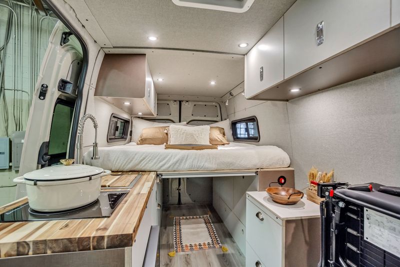 Picture 4/21 of a 2022 Sprinter 4x4 Turn Key Conversion  for sale in Salt Lake City, Utah