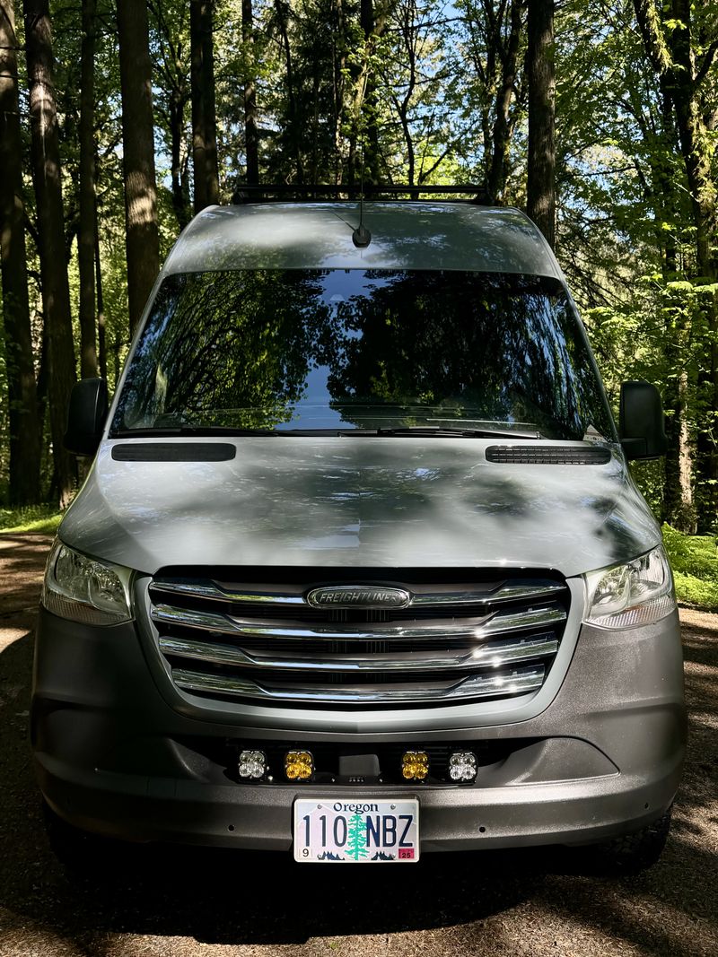 Picture 2/16 of a 2021 Freightliner Sprinter 2500 for sale in Portland, Oregon