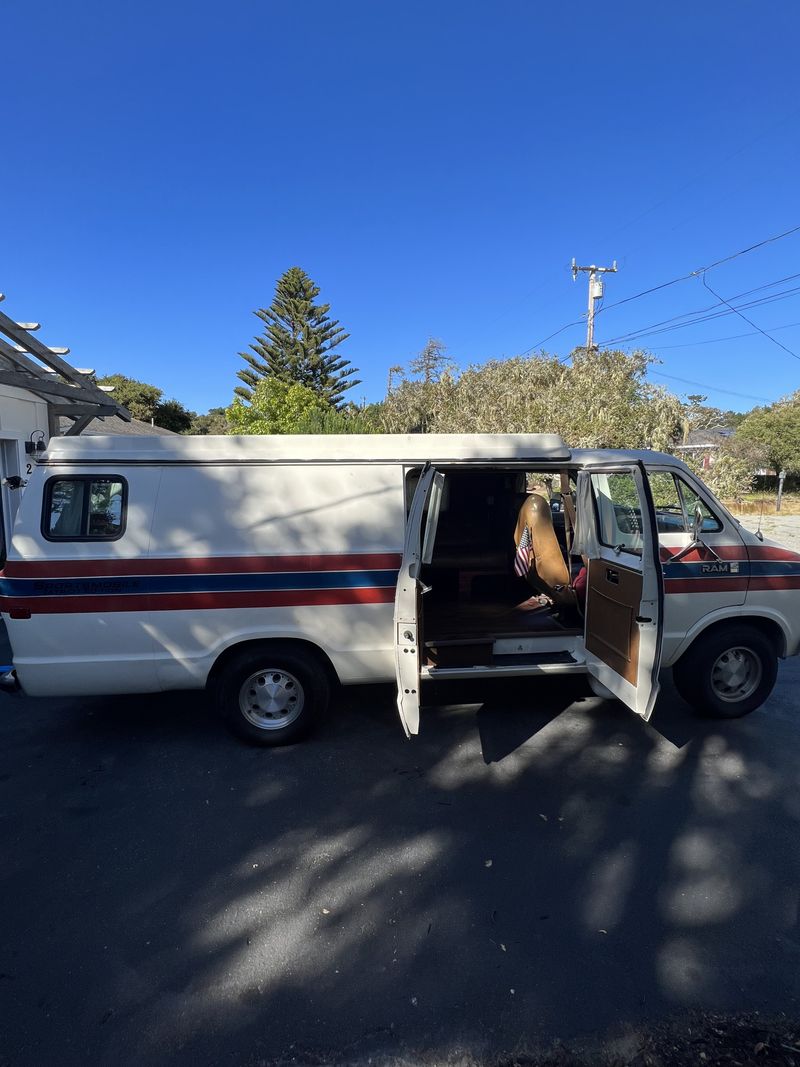 Picture 2/15 of a 1985 Dodge Pop Up Camper for sale in Pebble Beach, California