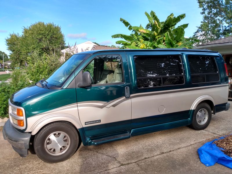 Picture 2/22 of a 1997 GMC Savana 1500 Conversion Van for sale in Houston, Texas