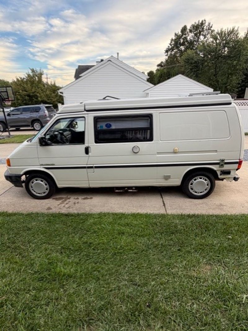 Camper Van For Sale: White 1995 Eurovan Camper in Odenton, Maryland