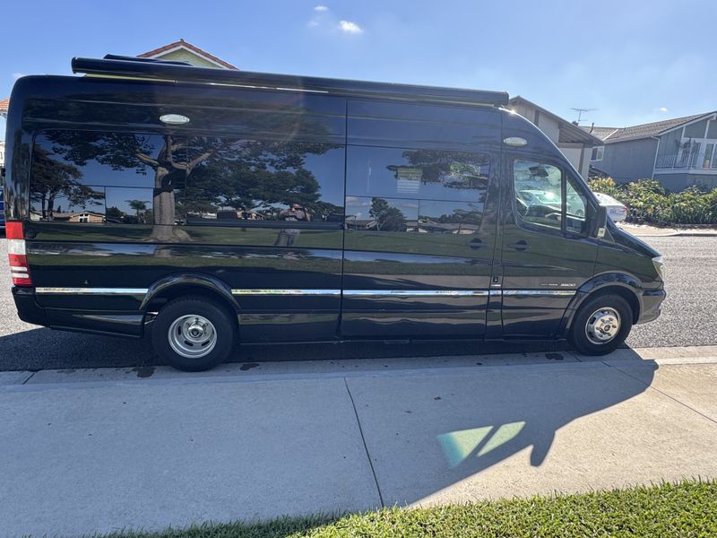 Picture 3/12 of a 2015 Roadtrek E-Trek RV for sale in Westminster, California