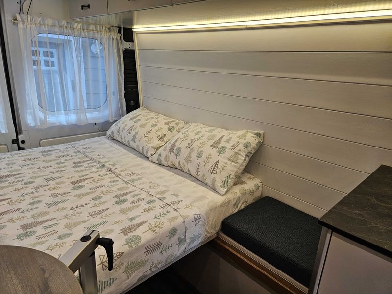 Picture 4/35 of a 2019 Ram Promaster ~ 52k OBO ~ The Samwise Vangee for sale in Portland, Oregon