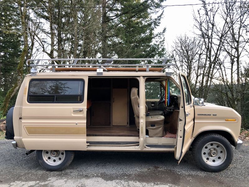Picture 3/14 of a 1985 Ford E150 4-speed Manual Camper Van for sale in Portland, Oregon