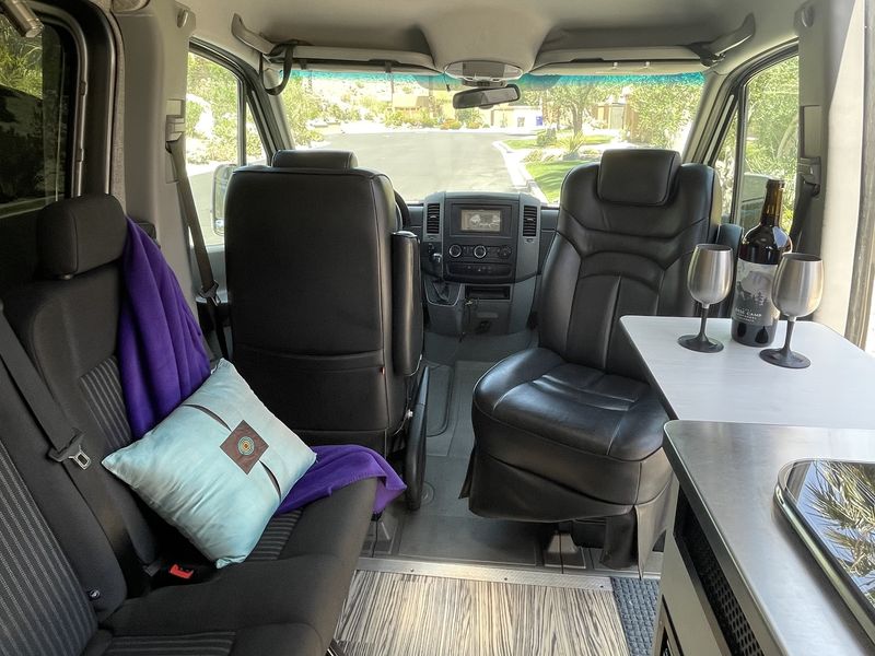 Picture 5/18 of a 2012 Sprinter 2500 in great shape for sale in Long Beach, California
