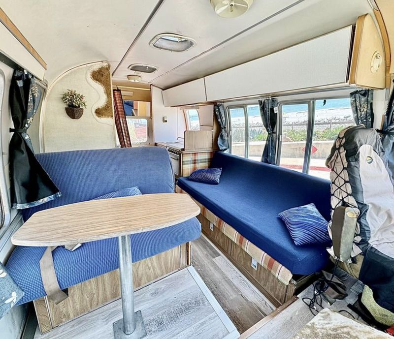 Picture 4/12 of a 1975 Airstream Argosy 20' for sale in Carlsbad, California