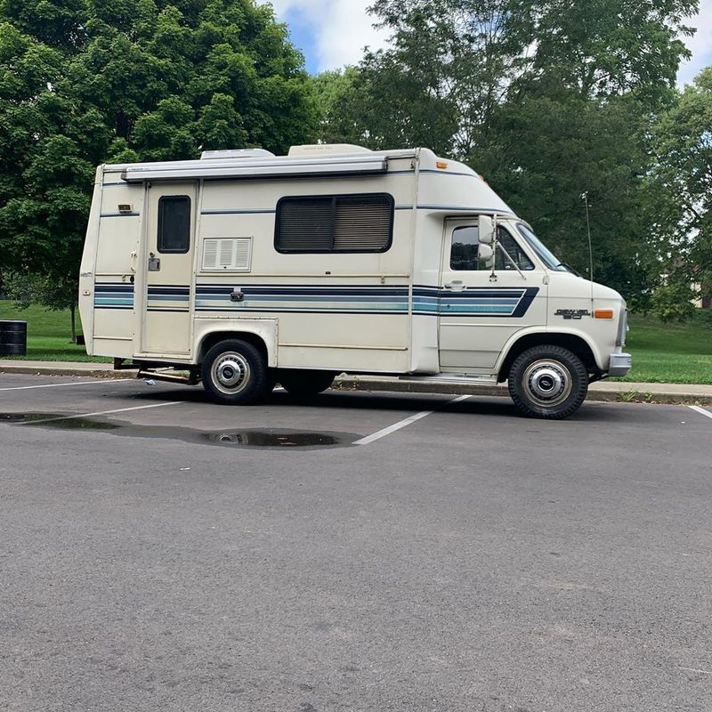 Picture 1/10 of a 1989 Chevy G30 Mallard Sprint Campervan for sale in Columbus, Ohio
