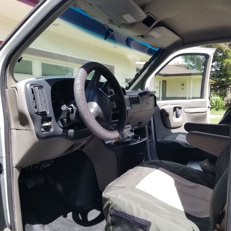 Picture 5/14 of a 2000 GMC SAVANA 2500 VAN 5.7L  for sale in Walla Walla, Washington