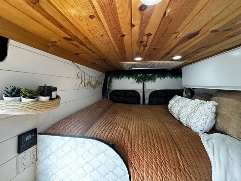 Picture 3/15 of a 2014 RAM PROMASTER for sale in New Brunswick, New Jersey