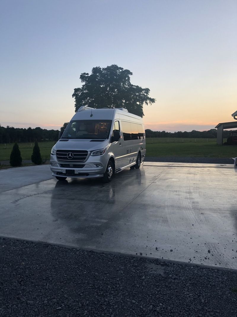 Picture 1/14 of a 2020 Airstream Interstate 24 Grand Tour for sale in Springfield, Illinois