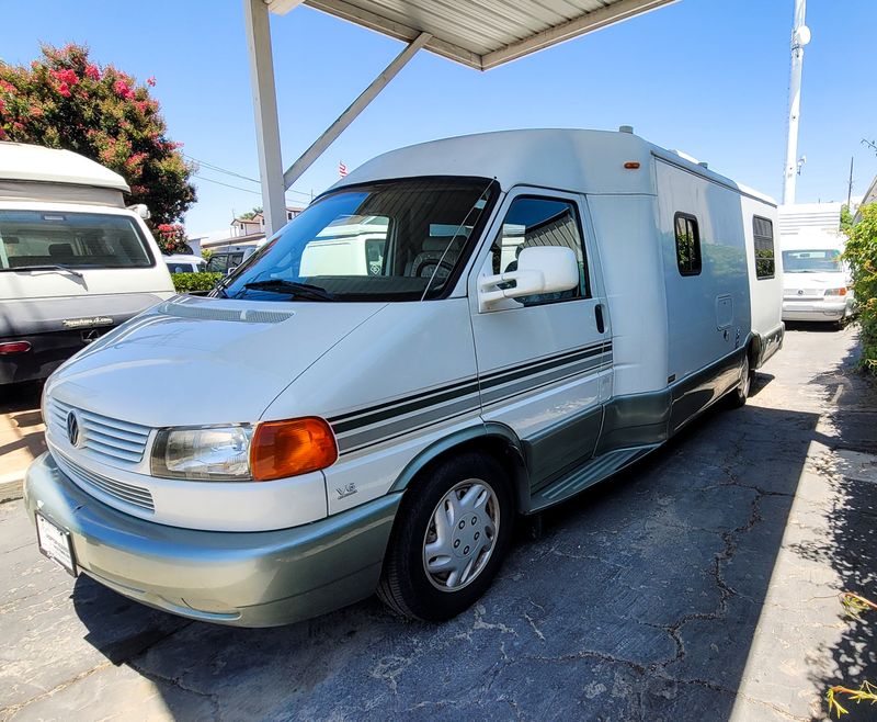 Picture 4/24 of a 2002 Winnebago Rialta HD #966 for sale in Yucaipa, California