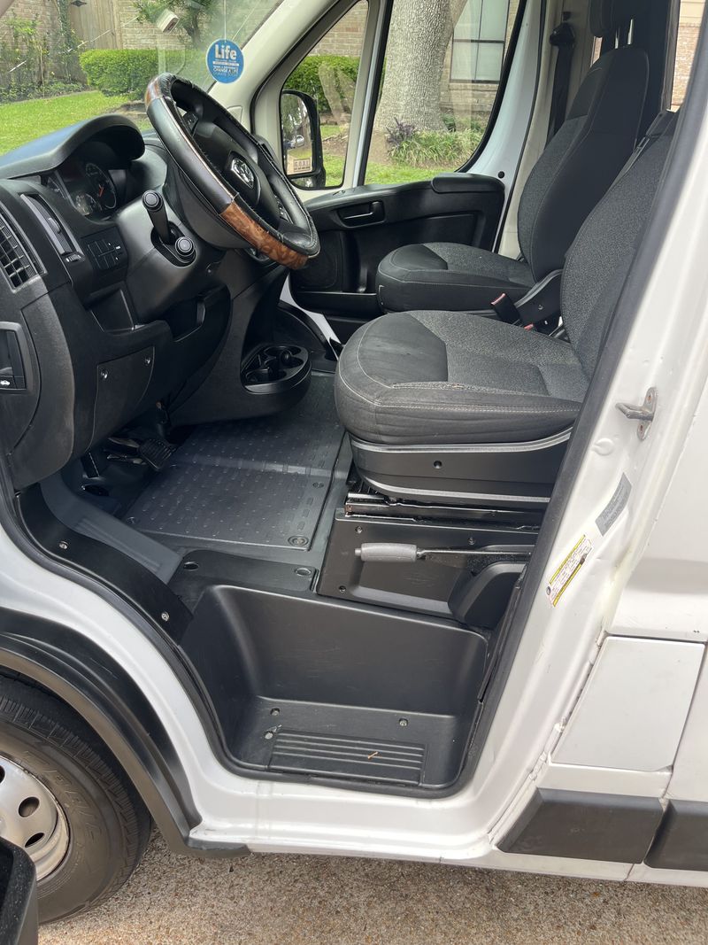 Picture 5/12 of a 2017 Ram ProMaster 3500 camper van for sale in Houston, Texas