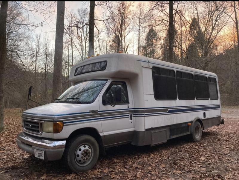 Picture 4/7 of a The most amazing E450 bus you’ll see! 😍 for sale in Buford, Georgia