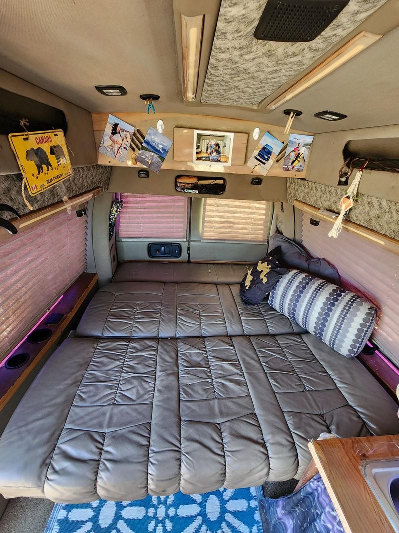 Picture 2/10 of a 2000 Chevrolet Express for sale in Ellicott City, Maryland