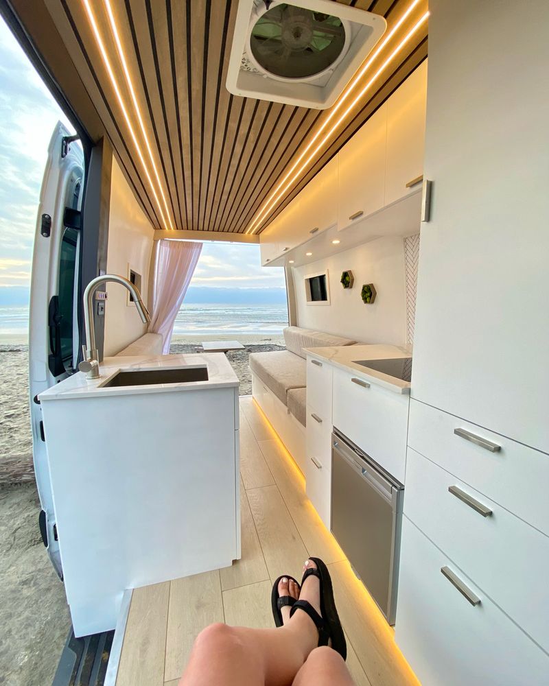 Picture 5/19 of a 2020 Sprinter - 4 Season Luxury Conversion  for sale in San Diego, California