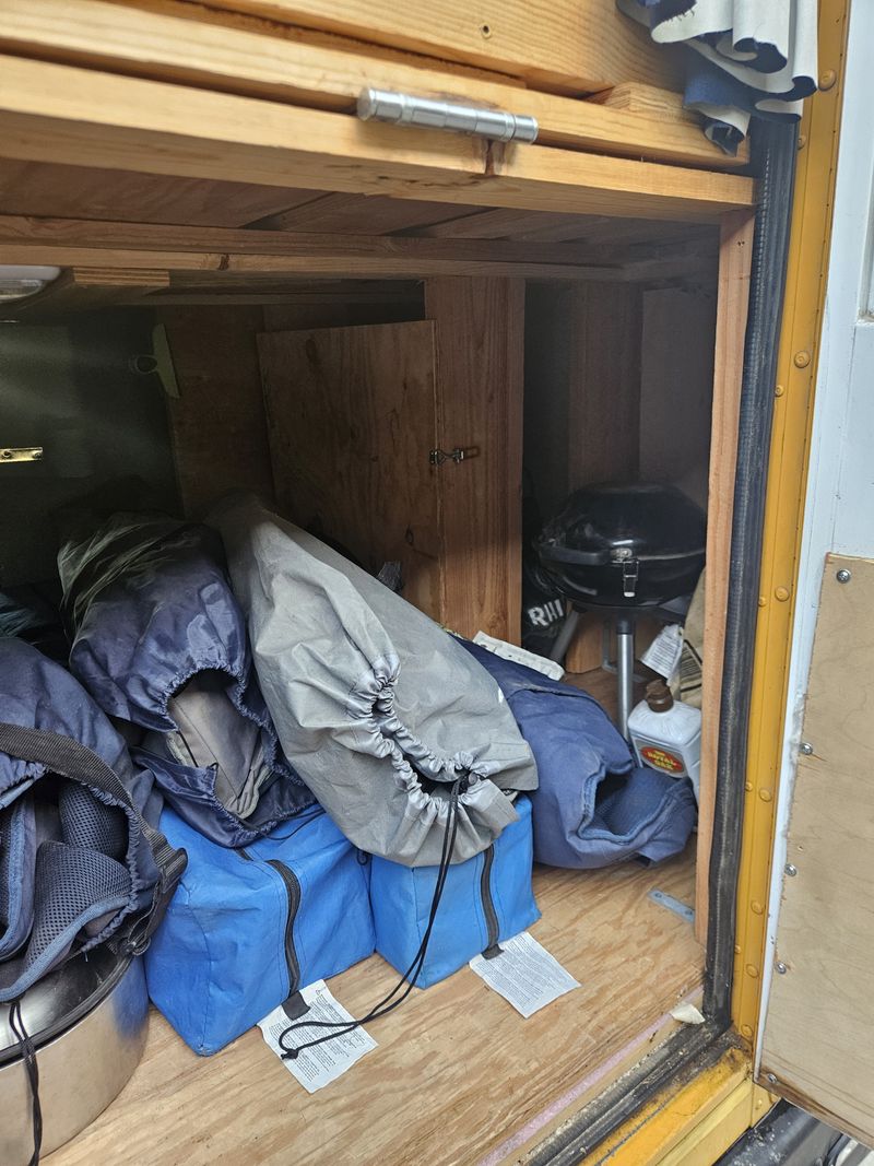Picture 5/18 of a 2010 chevy express 3500 for sale in San Diego, California