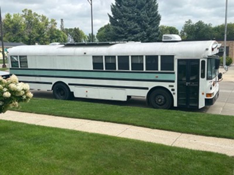 Picture 1/22 of a 2005 International FE Skoolie for sale in Mesa, Arizona