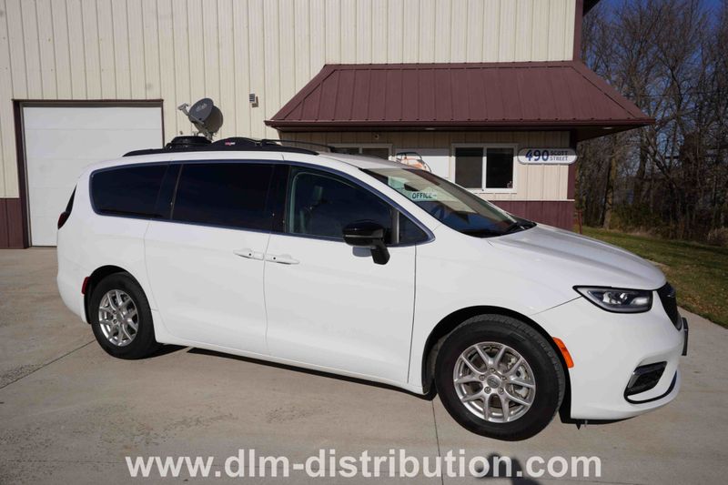 Picture 1/22 of a 2024 Campervan - low-mileage Mini-T Camper for sale in Lake Crystal, Minnesota