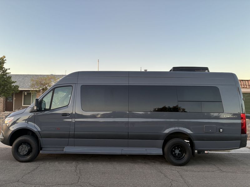 Picture 2/22 of a 2023 Coachman Galleria - Li3 lithium - 4x4 - 24a floor plan for sale in Albuquerque, New Mexico