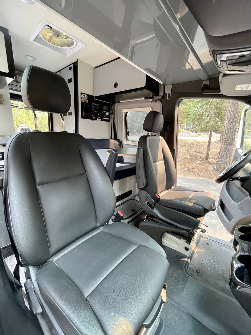 Picture 4/10 of a 2021 Winnebago Revel for sale in Tahoe City, California