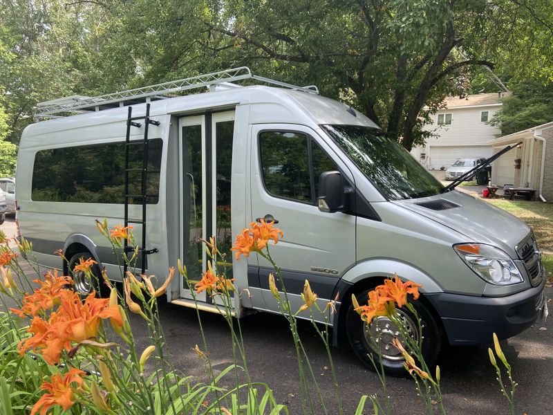 Picture 2/20 of a 2007 High Roof Dodge Sprinter 170 EXT 3500 Multi-Use Van for sale in Wayzata, Minnesota