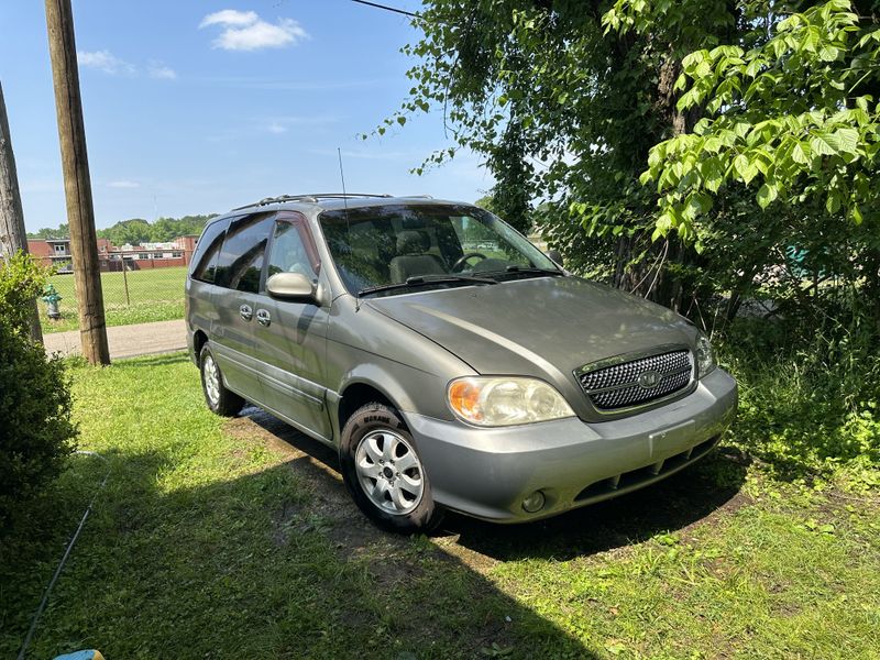 Picture 2/45 of a 2005 KIA Sedona EX 36K Miles for sale in Jackson, Tennessee