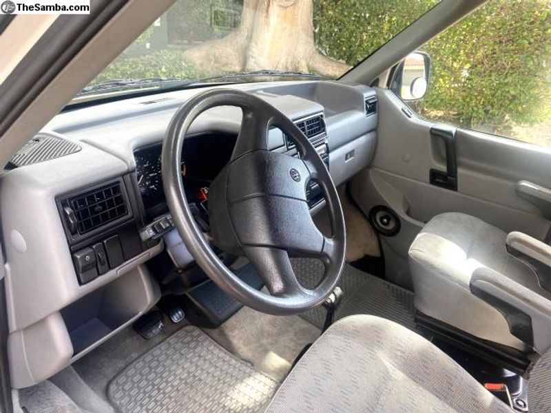 Picture 3/9 of a 1995 Volkswagen Eurovan for sale in Newport Beach, California