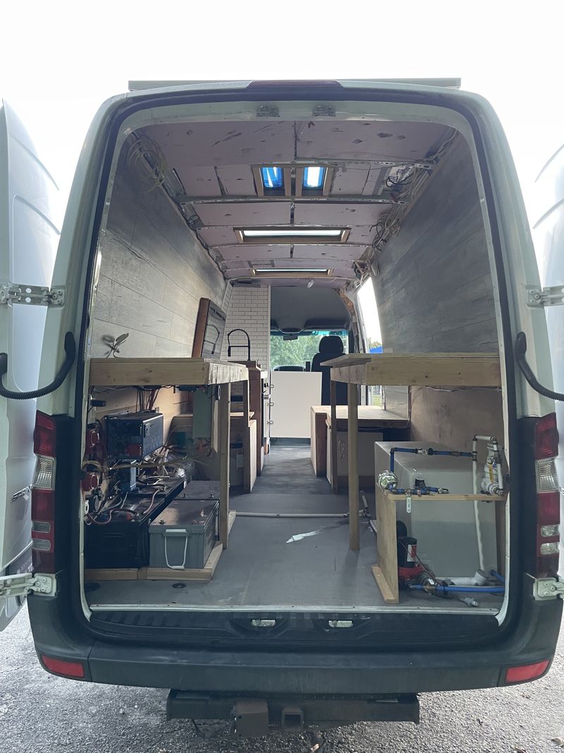 Picture 5/22 of a 2015 Mercedes-Benz Sprinter 2500 170” wb/EXT  for sale in Venice, California